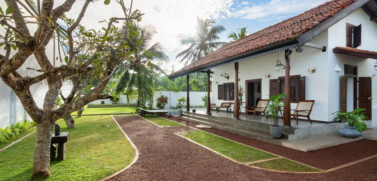 villa property view from outside